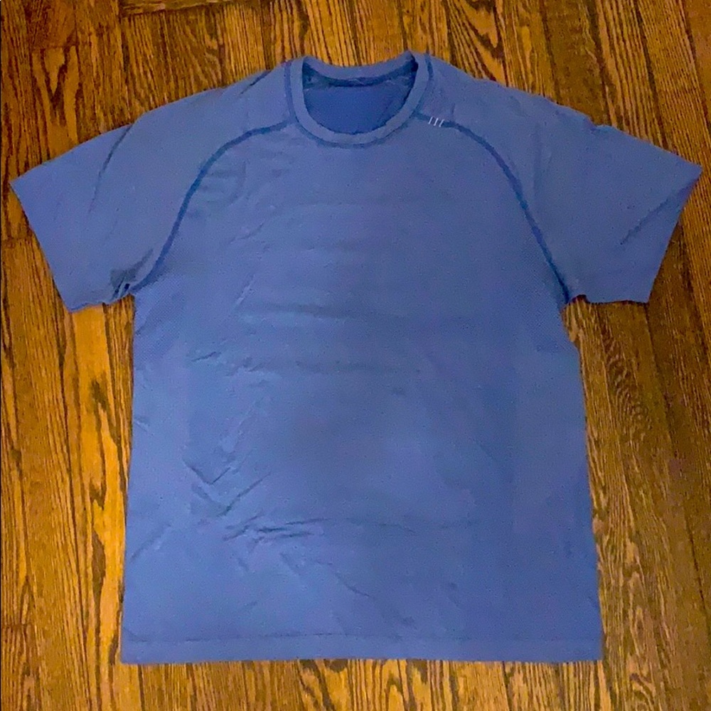 Men’s Lululemon shirt